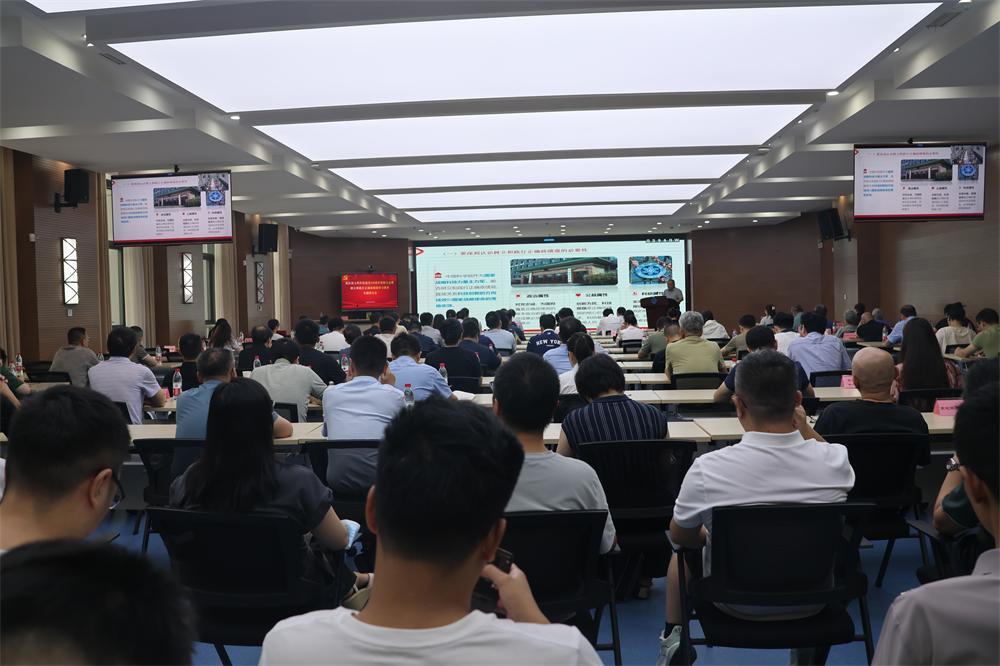 武汉岩土所召开庆祝建党105周年大会暨树立和践行正确政绩观学习教育专题报告会